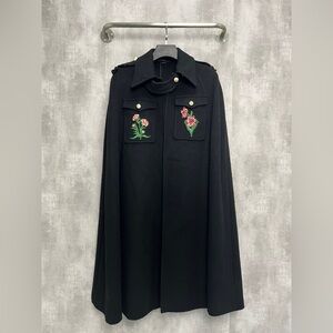 🚩steal Authentic Gucci Black Cape with Floral Embroidery